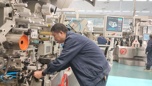 湖南中煙零陵卷煙廠引進第二臺國產(chǎn)中速卷接包機組，譜寫智能制造新篇章